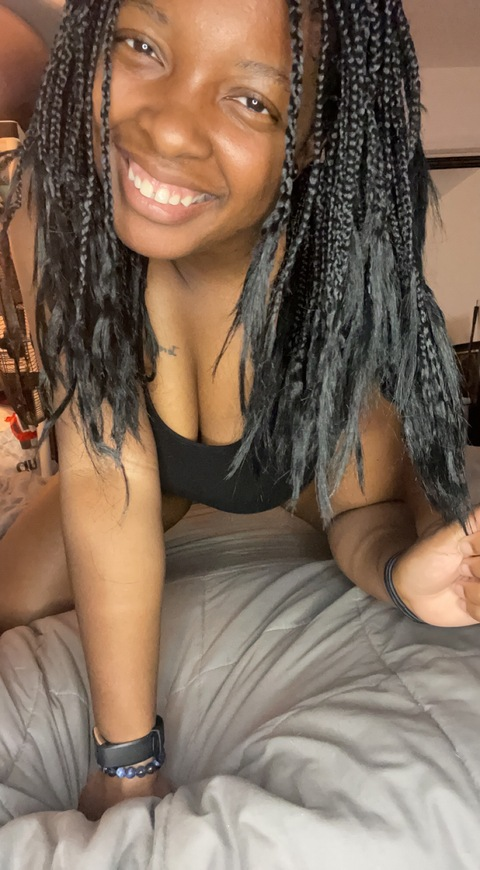 Header of hisgirlellafree