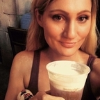 hollyj OnlyFans Leaked 

 profile picture