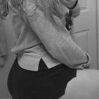 kaywid2 (Kay) OnlyFans Leaked Pictures and Videos 

 profile picture