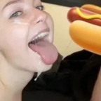 onmykneesdaddy (Iva) OnlyFans Leaked Videos and Pictures 

 profile picture