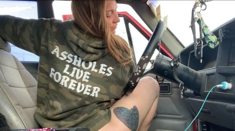 Header of prettylittlething777