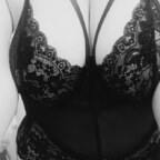 Onlyfans leak thegirlwiththecurvesand 

 profile picture